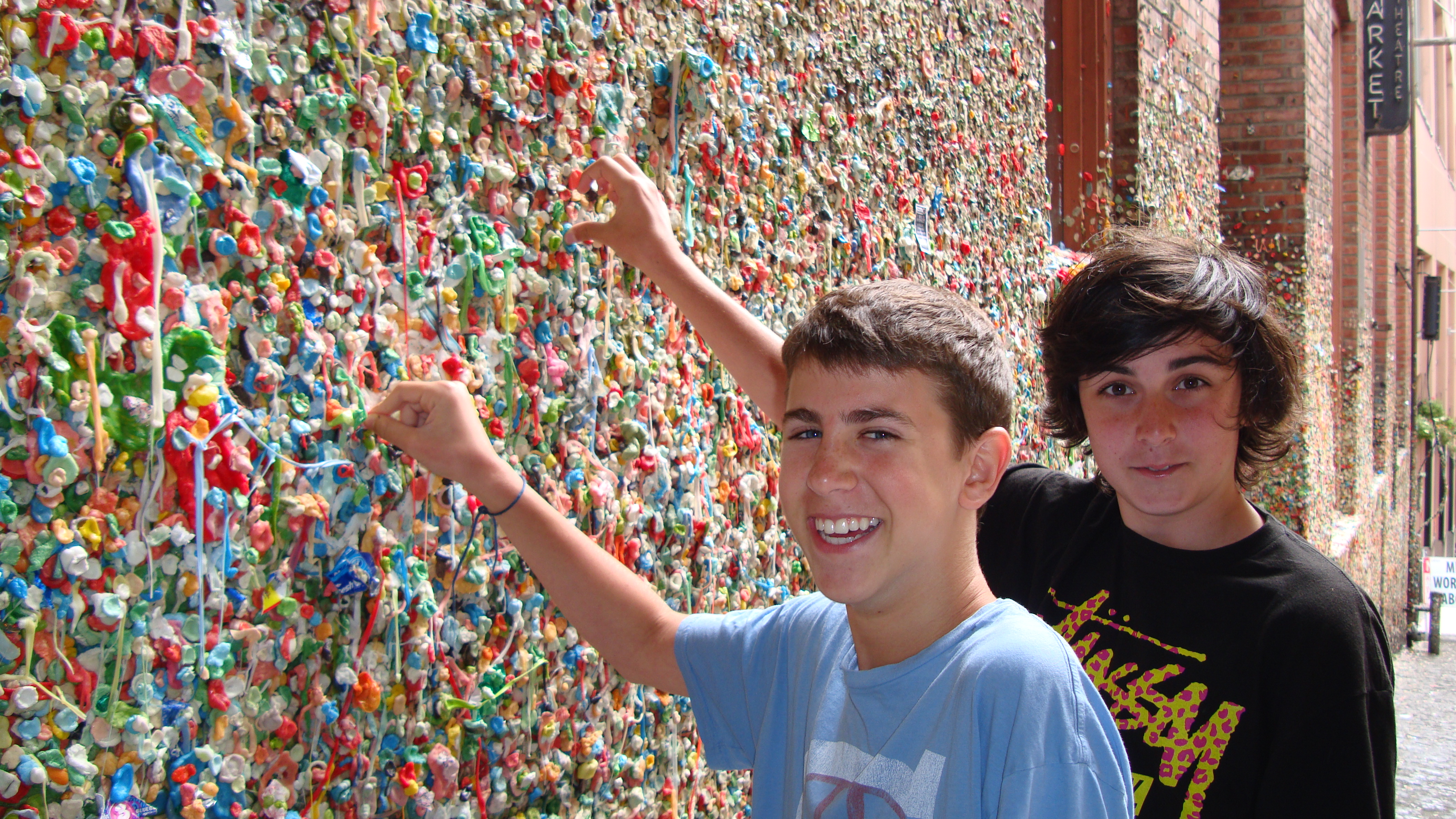 The Wall of Gum - Seattle's #1 Attraction? 2