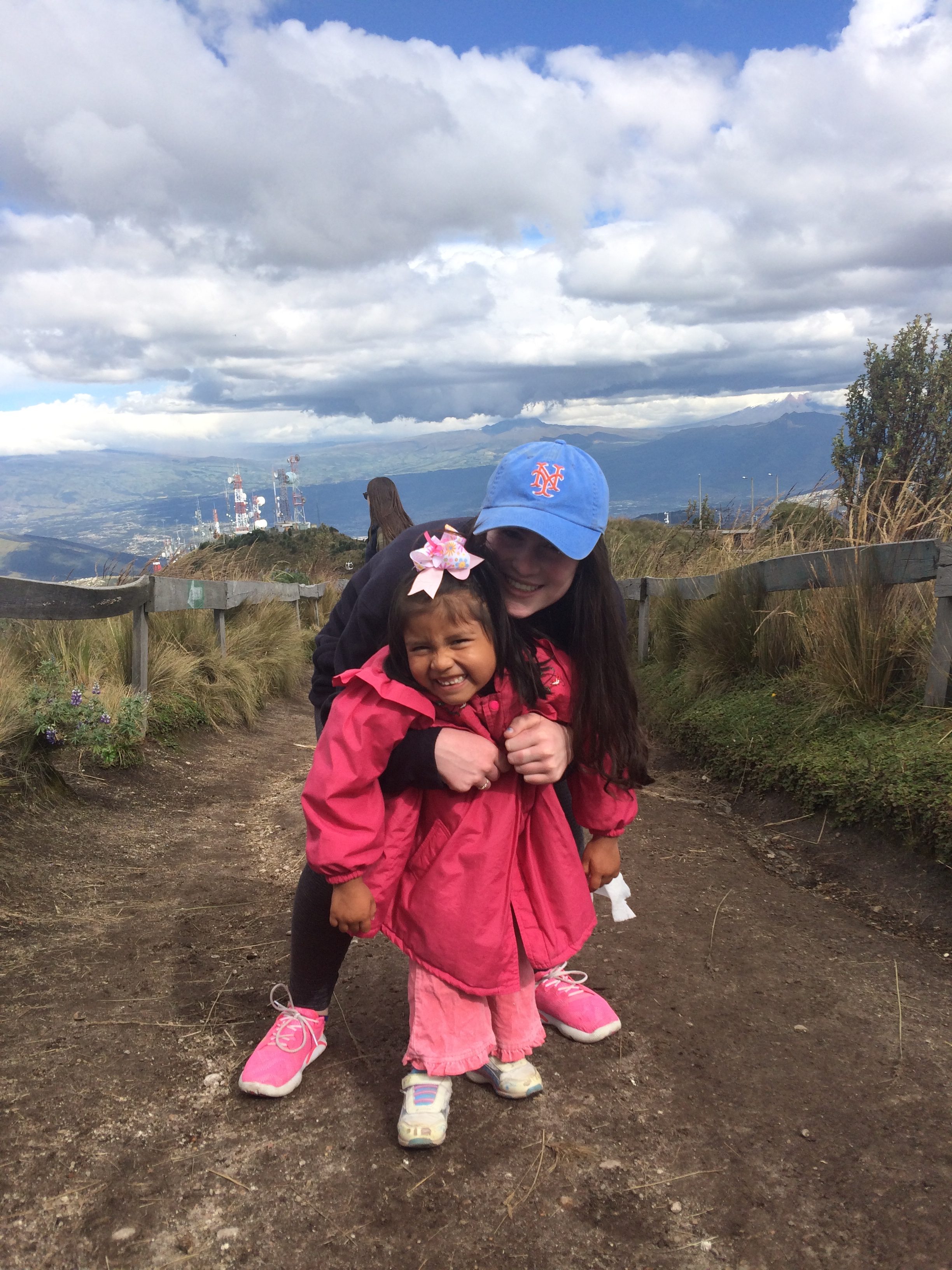 Buenas Dias - Ecuador Community Service