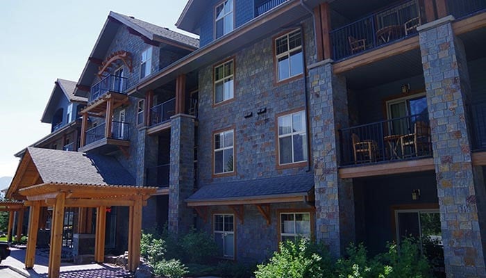 Canmore, Alberta - American Voyageur - 40 days