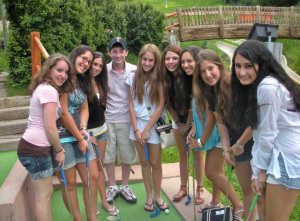 Golfing or Posing?