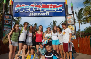 Hawaii Community Service Checks Out Wet 'n' Wild! 3