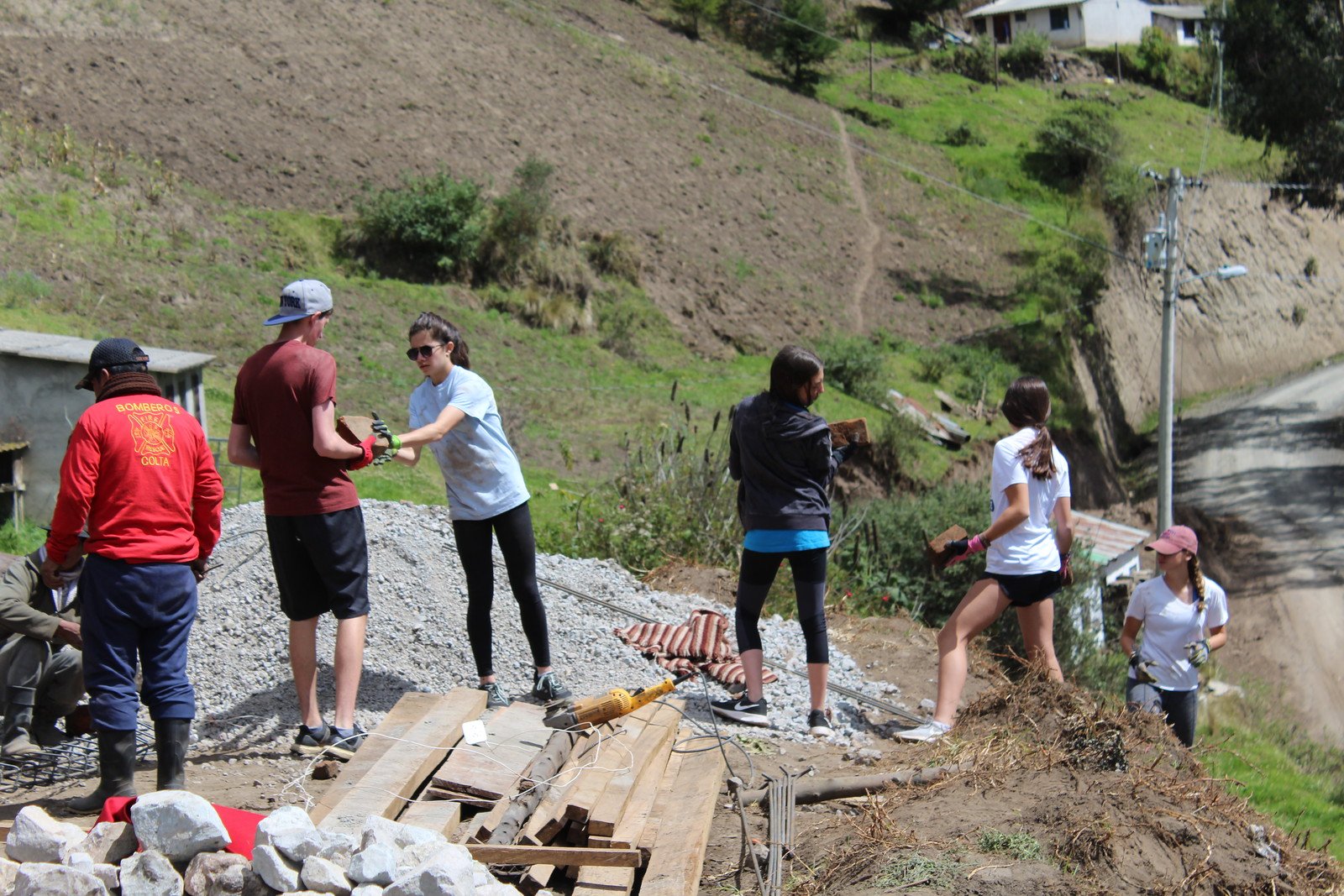 Infrastructure - Medlife - Ecuador Medical,18, 25