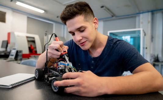 STEM Explorations - Montreal on the Campus of McGill - 14 days 1