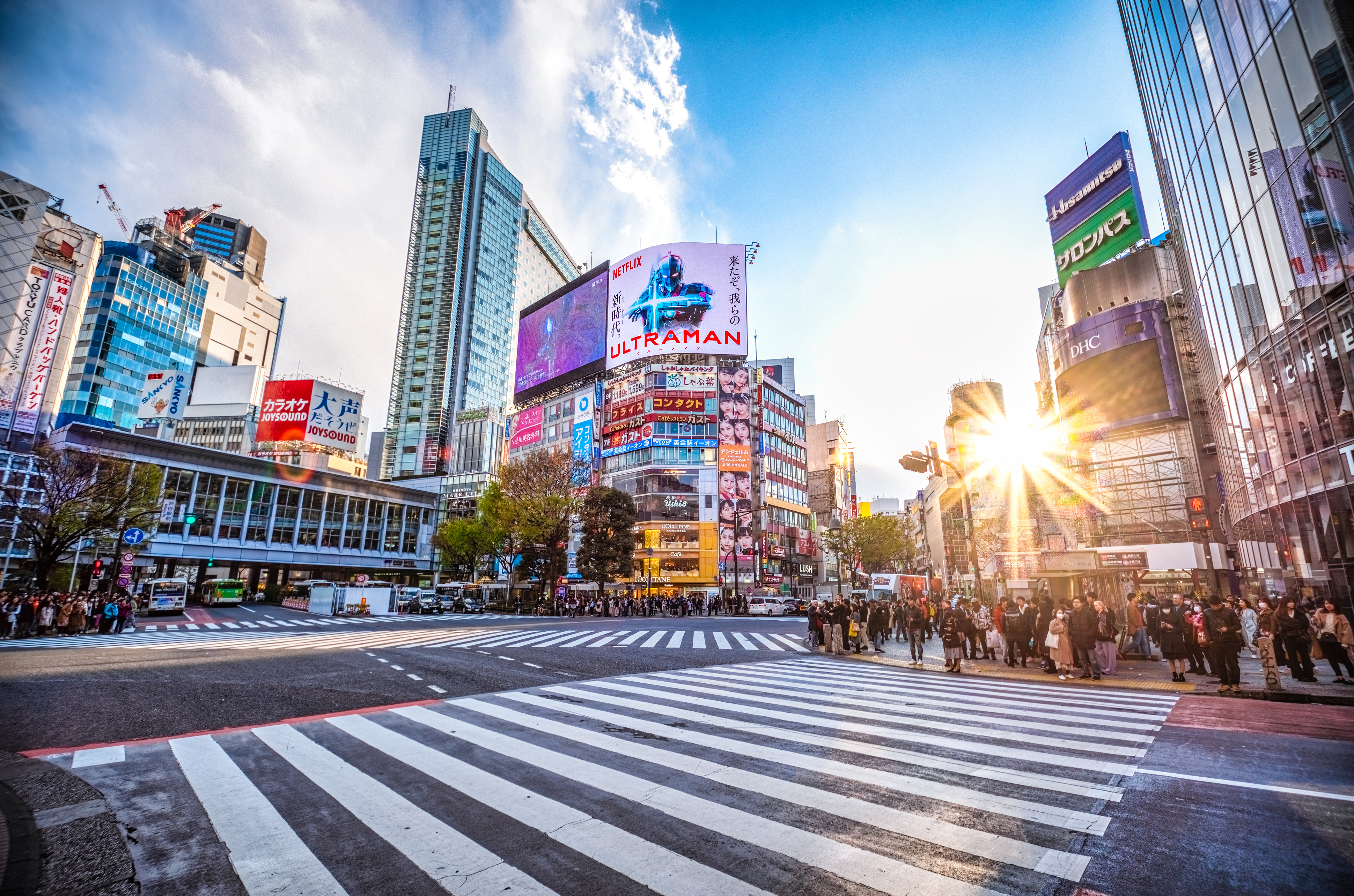 View Shibuya Crossing at sunset Tokyo, Japan